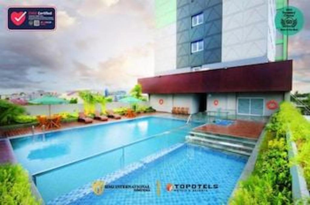 Ayola First Point Hotel Pekanbaru Exterior foto
